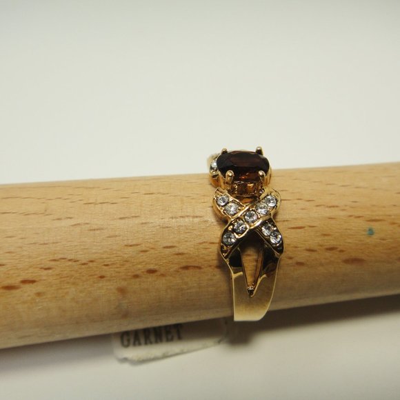 LIND Garnet Ring  14K HGE  Crystals  XOX NOS Box - Picture 2 of 9